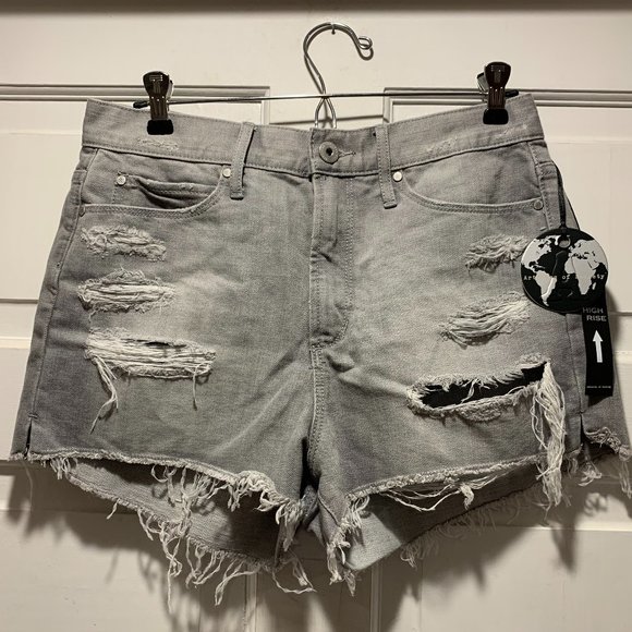 Articles of Society~ NWT!!~ Distressed gray jean shorts - Picture 1 of 15